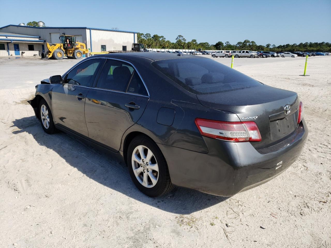Photo 3 from auction – 2011 TOYOTA CAMRY BASE with VIN 4T1BF3EK0BU212178