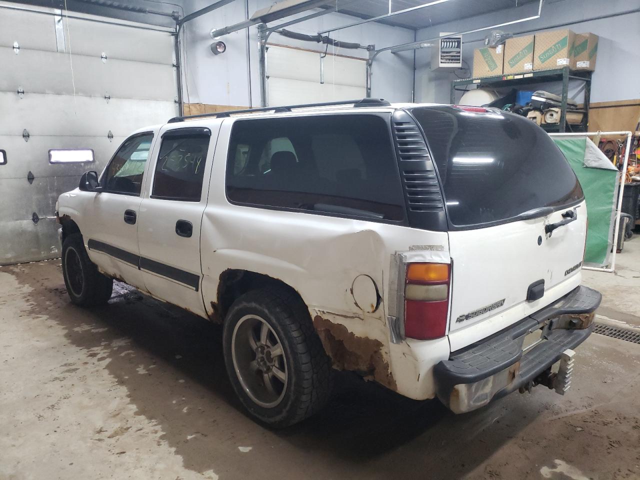 Photo 3 from auction – 2003 CHEVROLET SUBURBAN K with VIN 3GNFK16Z53G306361