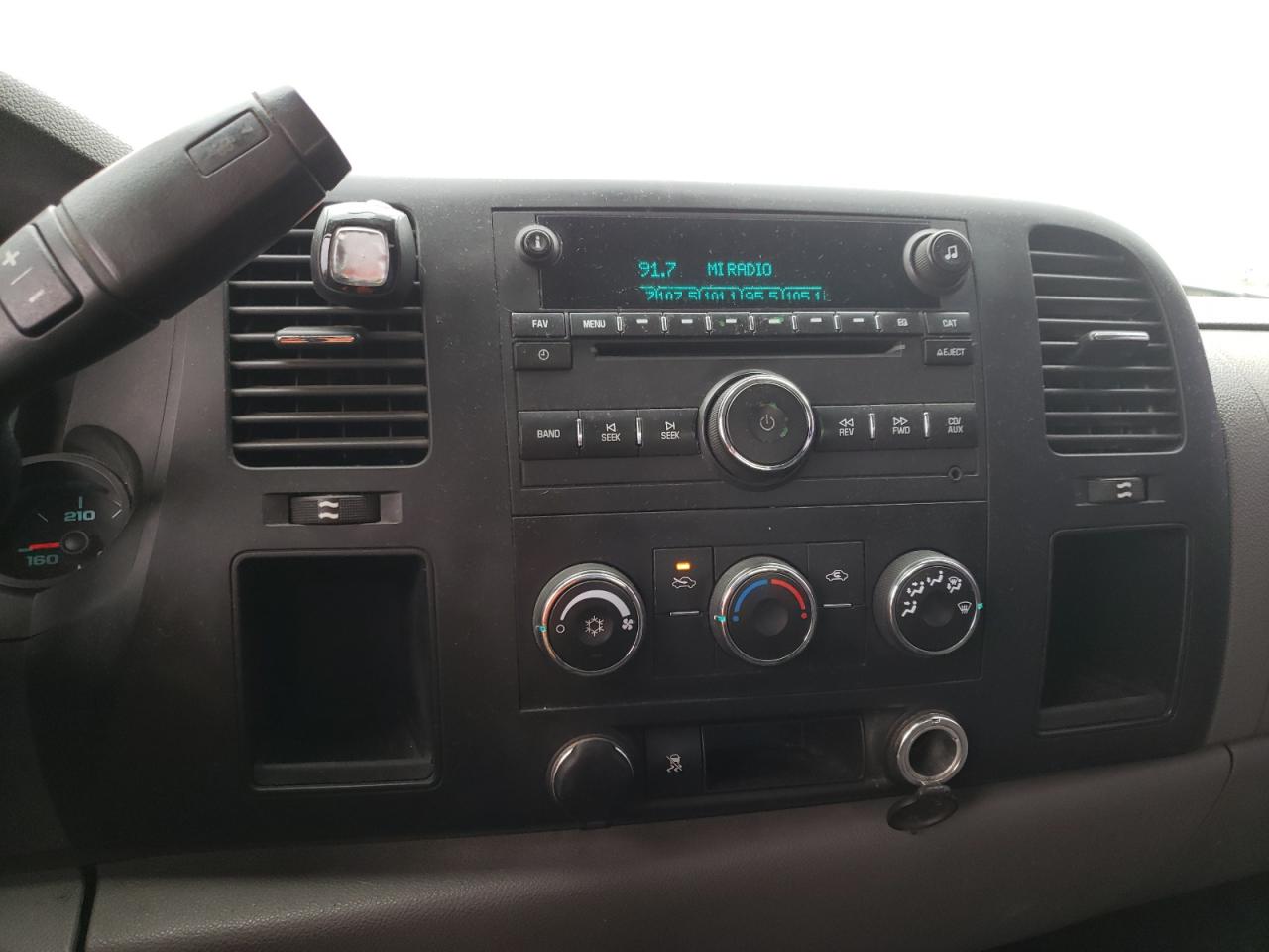 Photo 9 from auction – 2011 CHEVROLET SILVERADO with VIN 1GCRCPE00BZ419528
