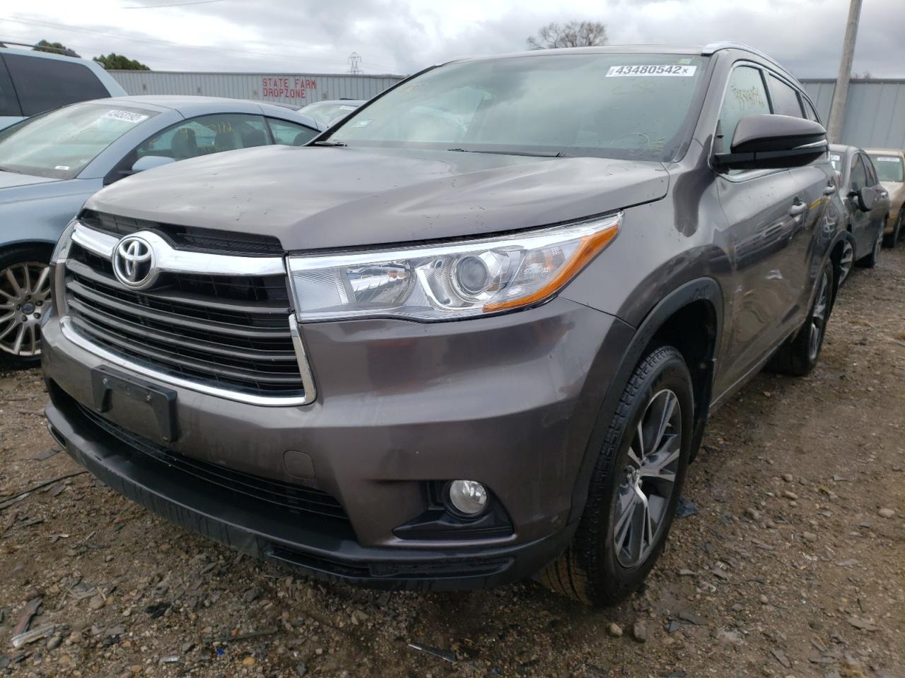 Photo 2 from auction – 2016 TOYOTA HIGHLANDER with VIN 5TDJKRFH9GS319887