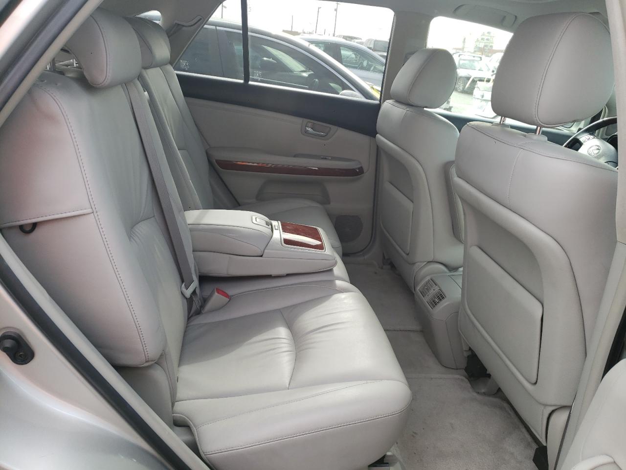 Photo 6 from auction – 2006 LEXUS RX 330 with VIN JTJGA31U560060991