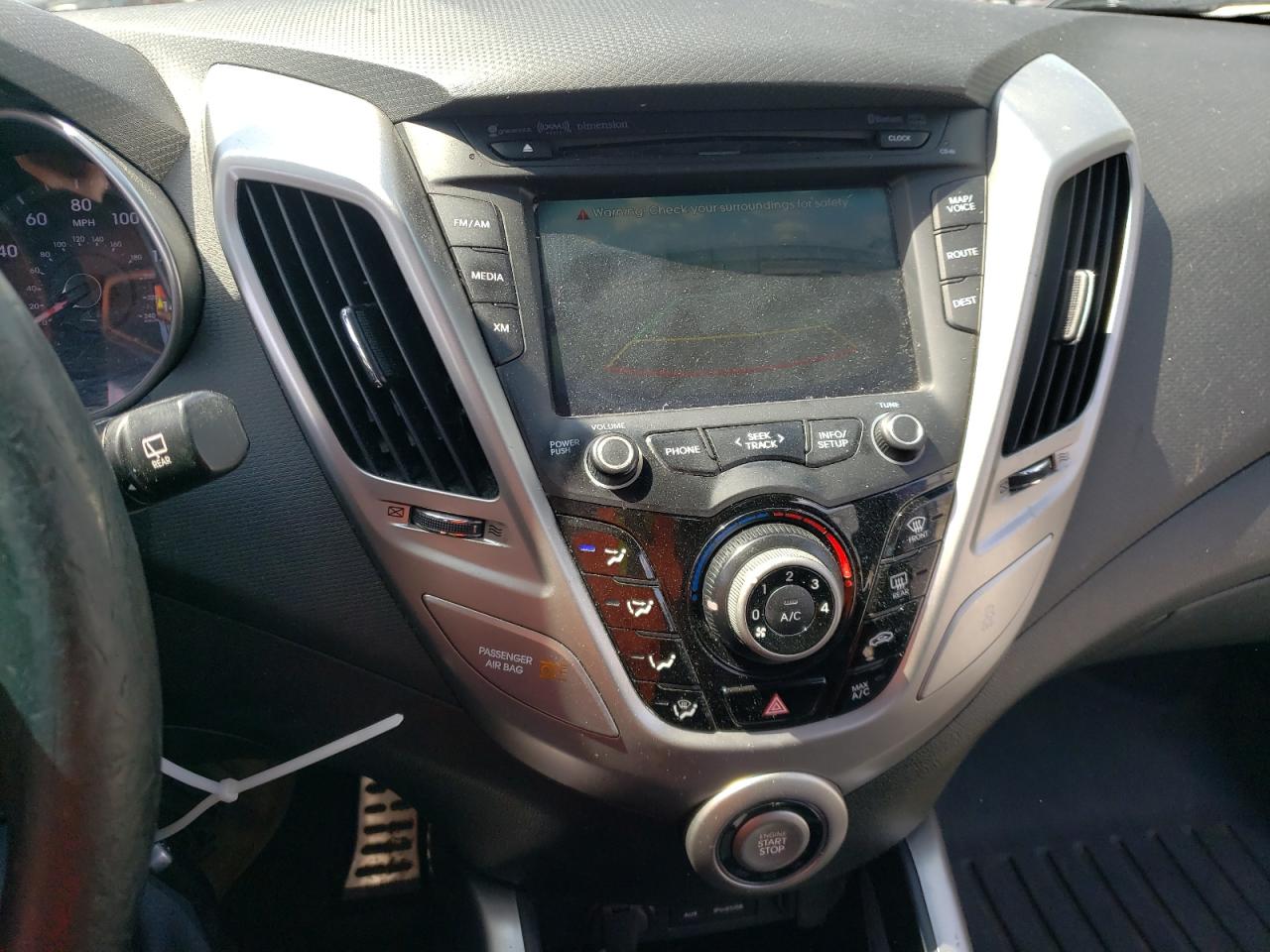 Photo 9 from auction – 2012 HYUNDAI VELOSTER with VIN KMHTC6AD3CU079276