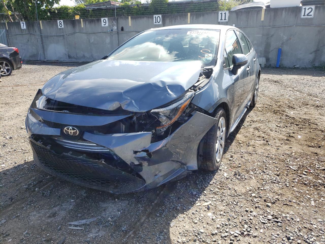Photo 2 from auction – 2021 TOYOTA COROLLA LE with VIN 5YFEPMAE0MP147594