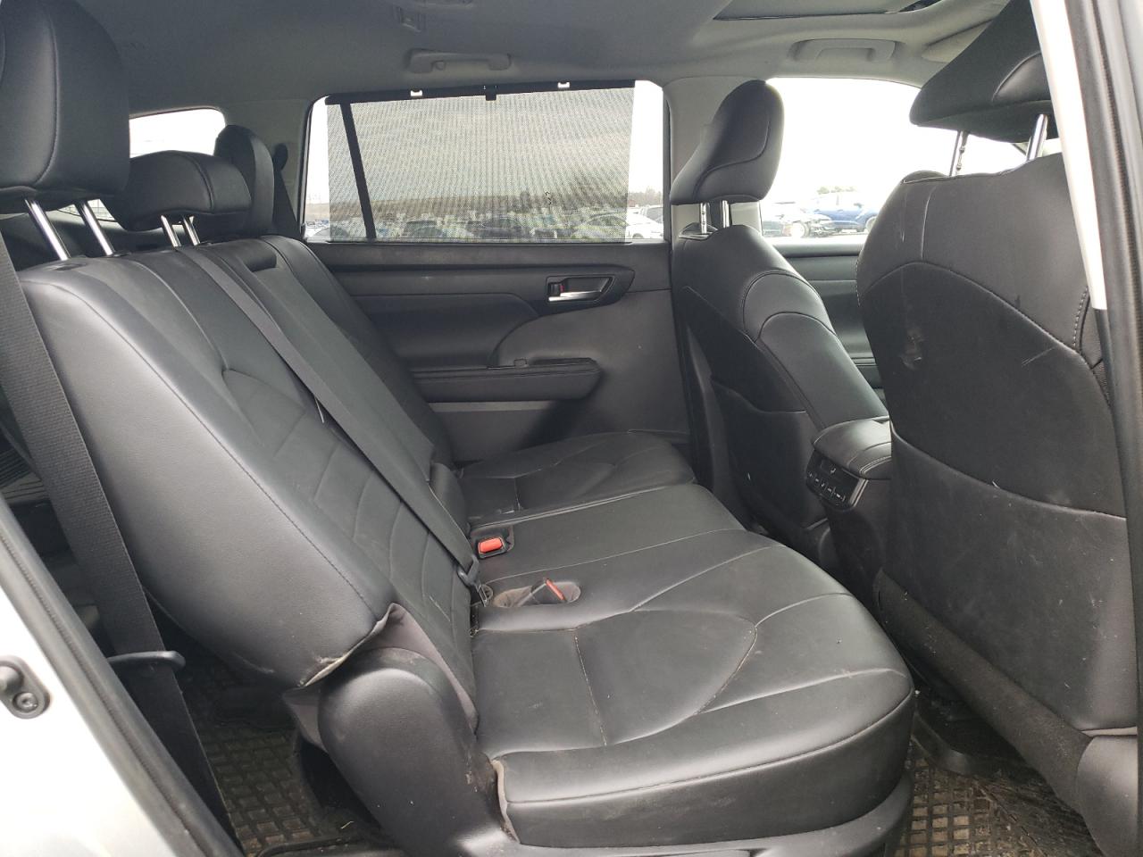 Photo 6 from auction – 2020 TOYOTA HIGHLANDER with VIN 5TDGBRCH0LS012181