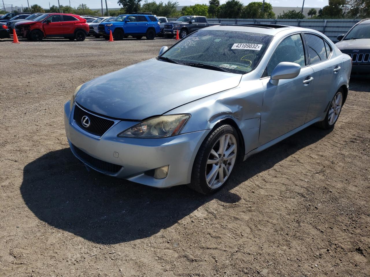 Photo 2 from auction – 2006 LEXUS IS 350 with VIN JTHBE262162000583
