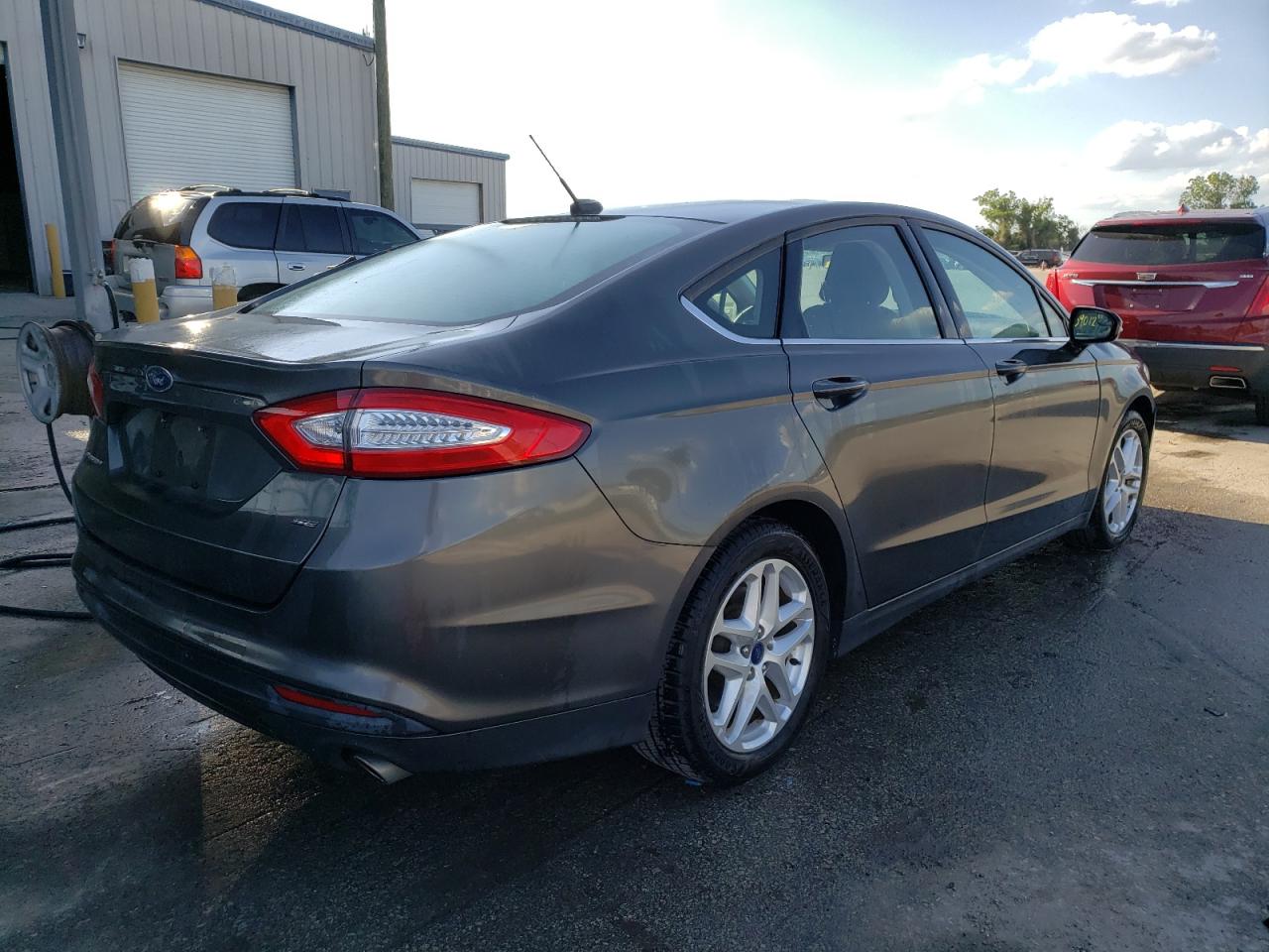 Photo 4 from auction – 2016 FORD FUSION SE with VIN 3FA6P0H76GR343600
