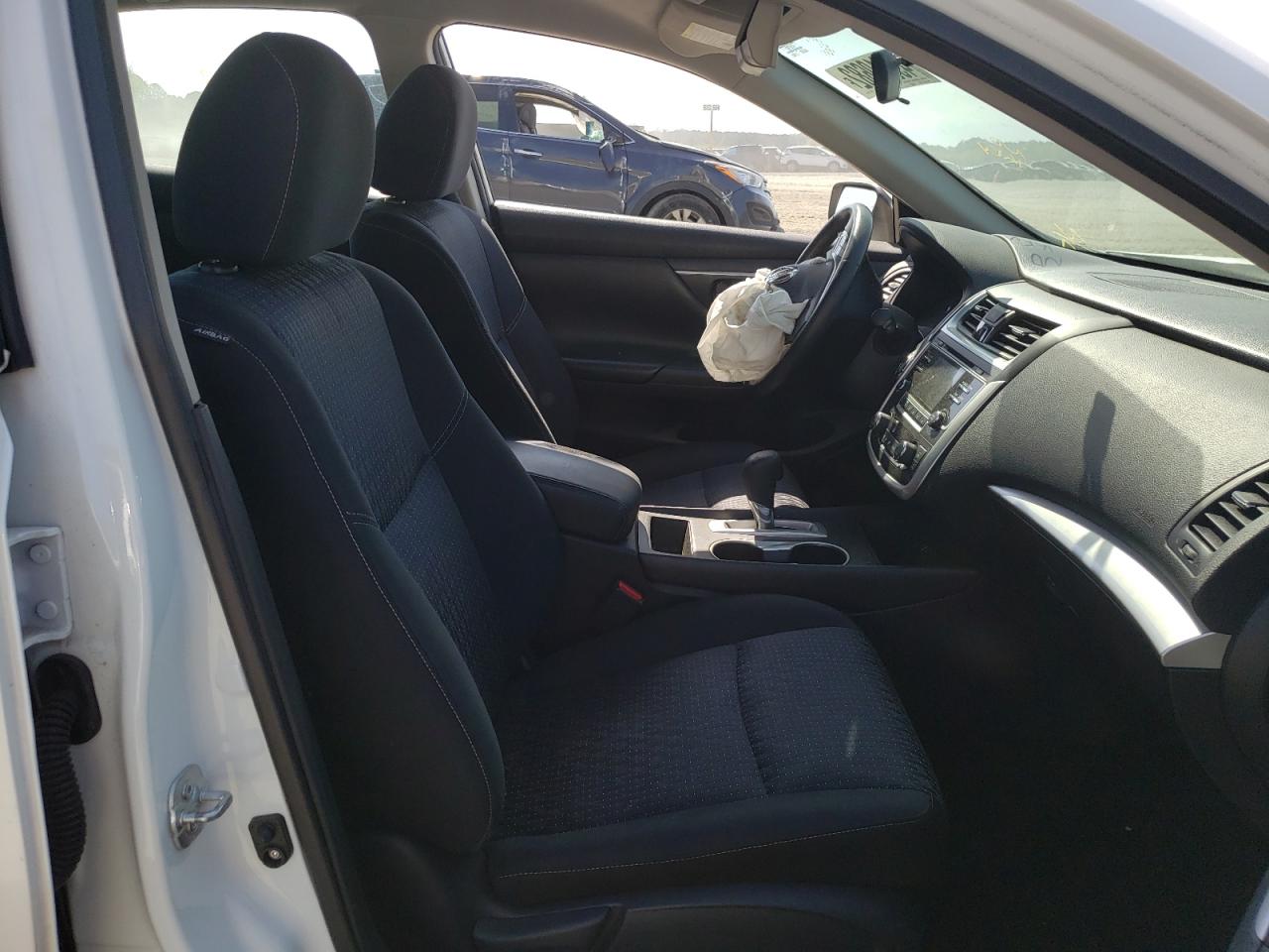 Photo 5 from auction – 2016 NISSAN ALTIMA 2.5 with VIN 1N4AL3AP8GC124136