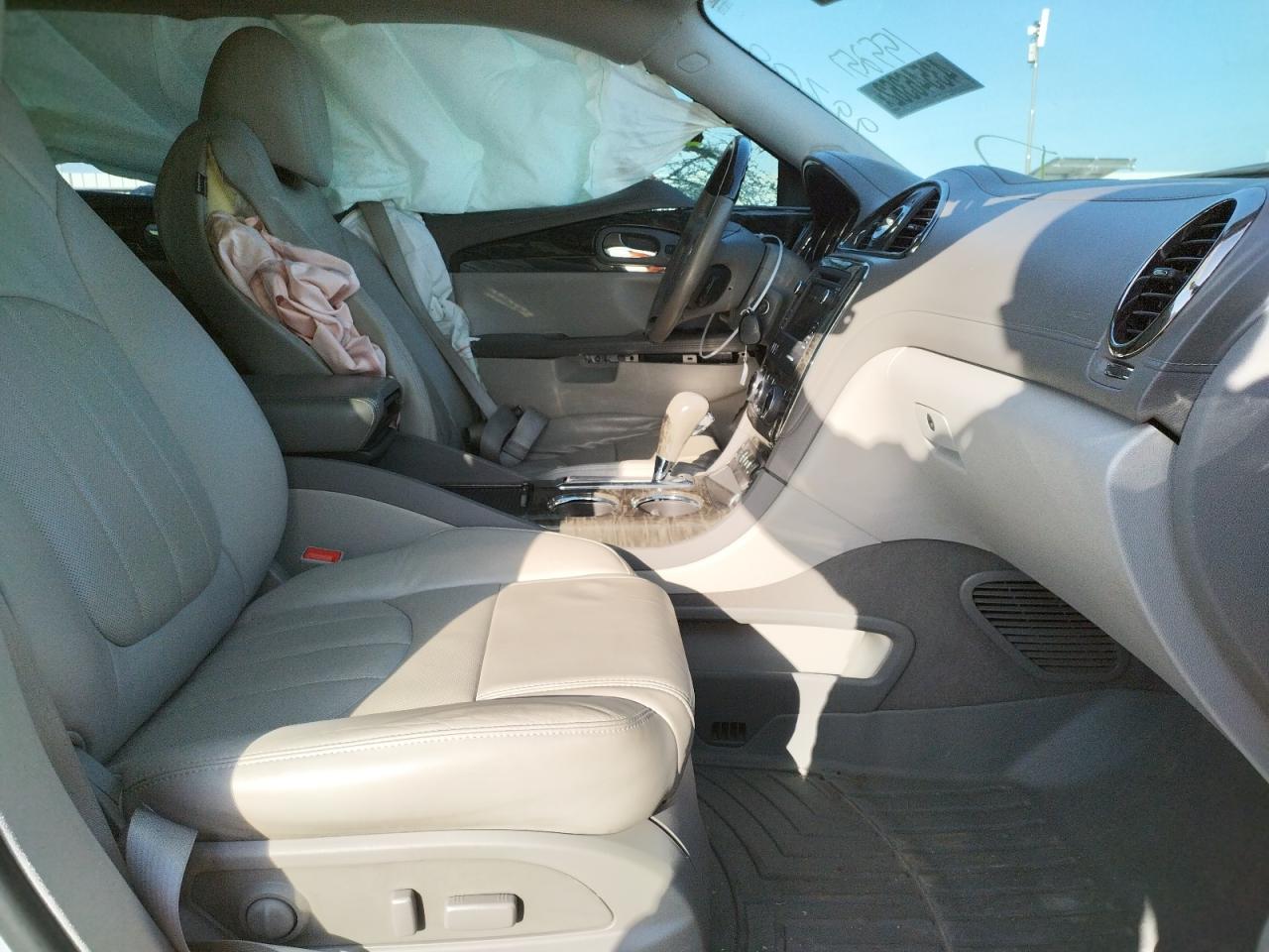 Photo 5 from auction – 2014 BUICK ENCLAVE with VIN 5GAKRBKD1EJ155251