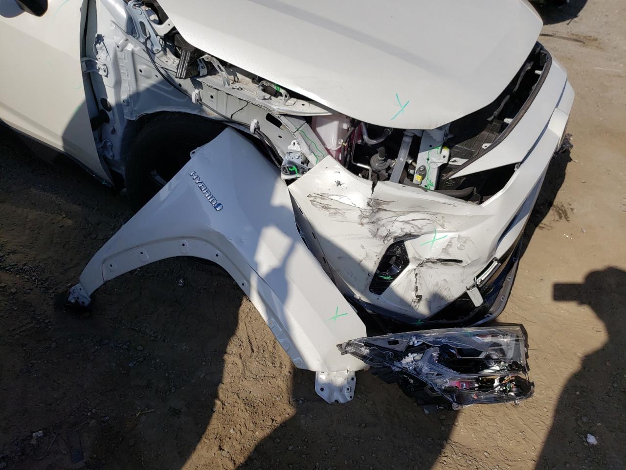 Photo 9 from auction – 2020 TOYOTA RAV4 XSE with VIN JTMEWRFV8LD532914