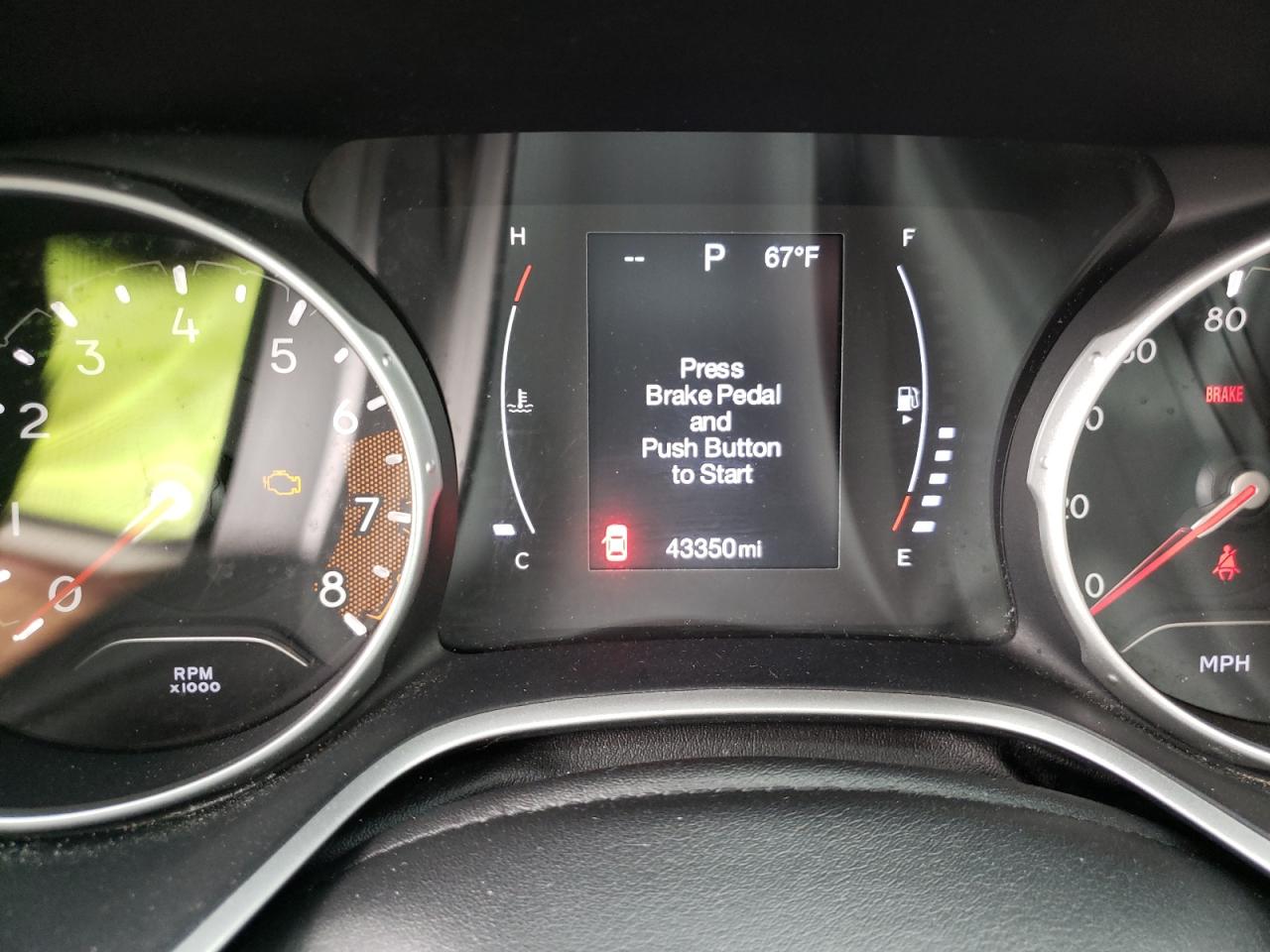 Photo 8 from auction – 2018 JEEP COMPASS LA with VIN 3C4NJDBB1JT345101