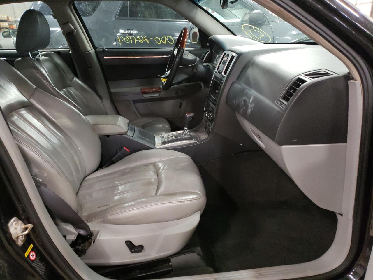Photo 5 from auction – 2006 CHRYSLER 300C with VIN 2C3LA63H46H114283