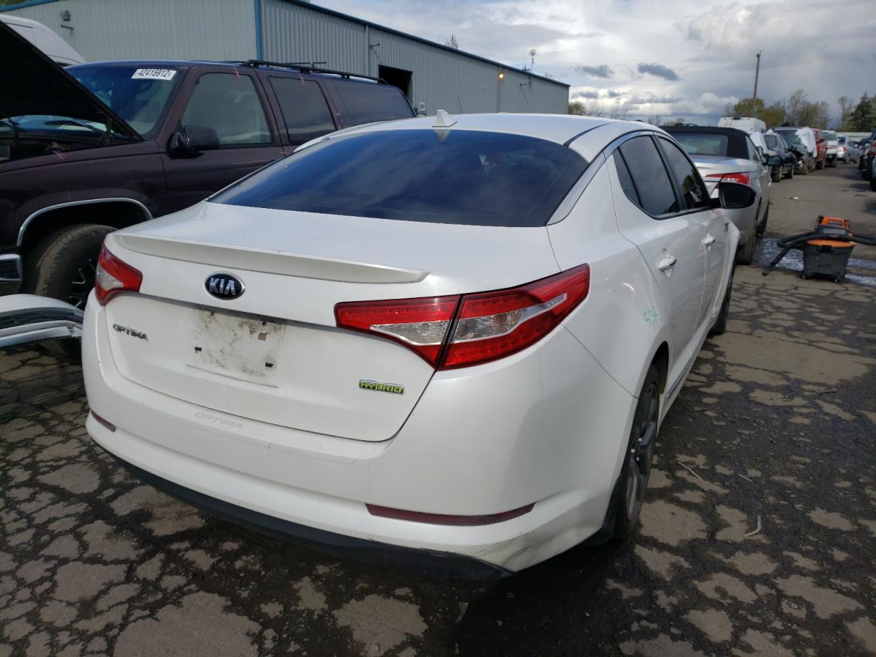 Photo 4 from auction – 2013 KIA OPTIMA HYB with VIN KNAGM4AD3D5056421