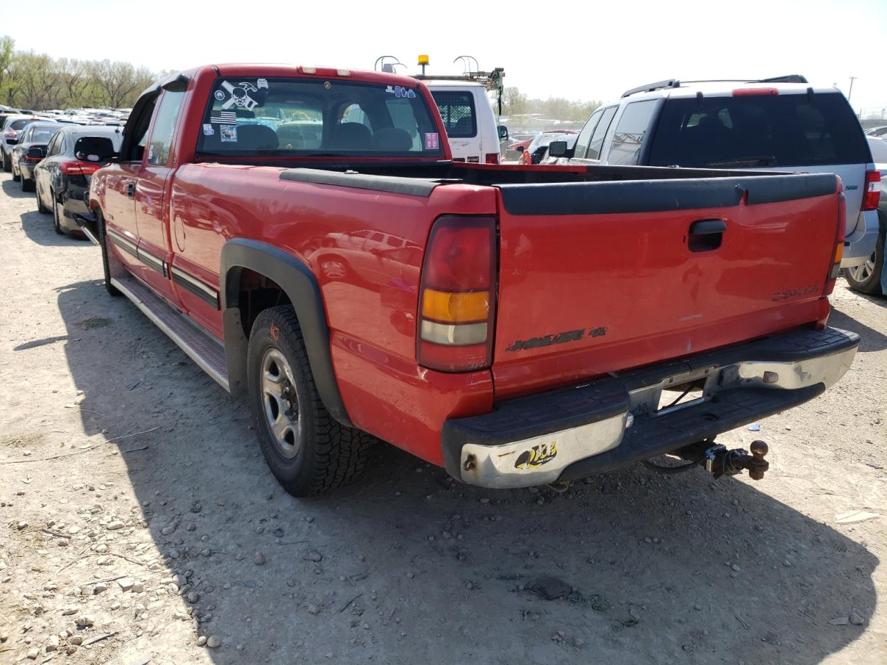 Photo 3 from auction – 2000 CHEVROLET silverado with VIN 1GCEC19T4YE338841