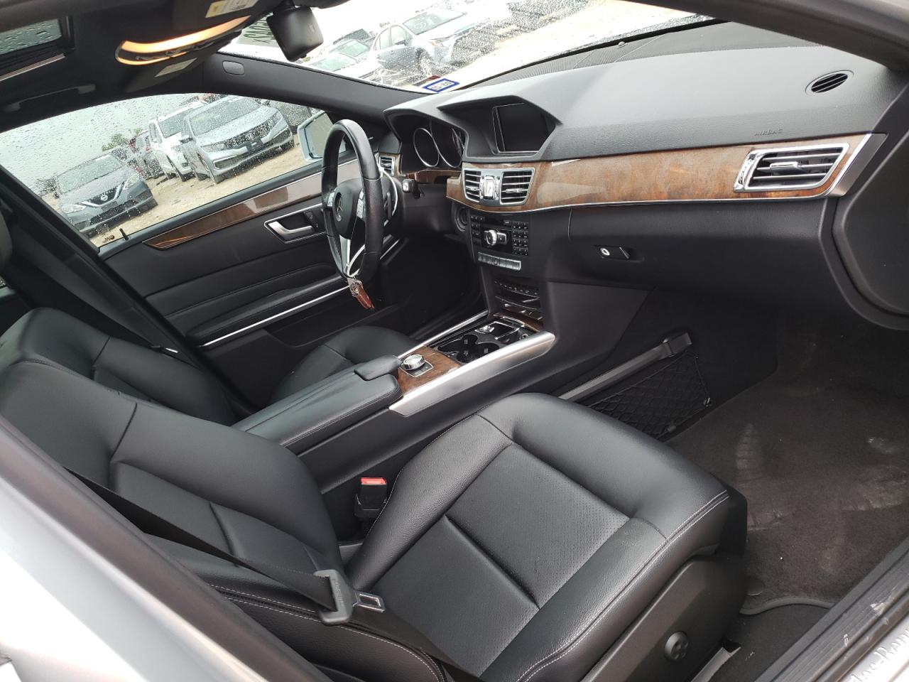 Photo 5 from auction – 2014 MERCEDES-BENZ E 350 with VIN WDDHF5KB7EA976930