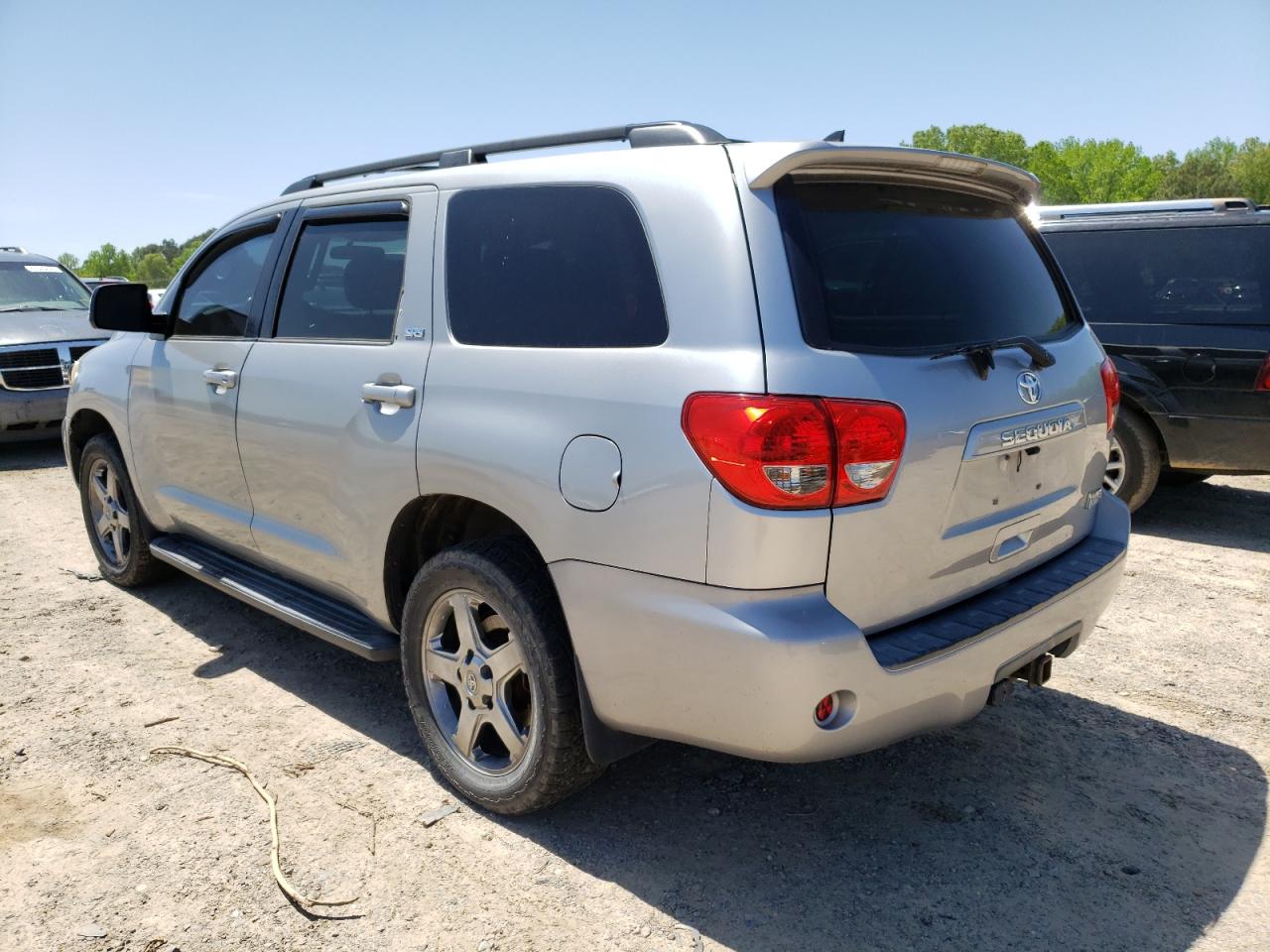 Photo 3 from auction – 2011 TOYOTA SEQUOIA with VIN 5TDBY5G1XBS046237