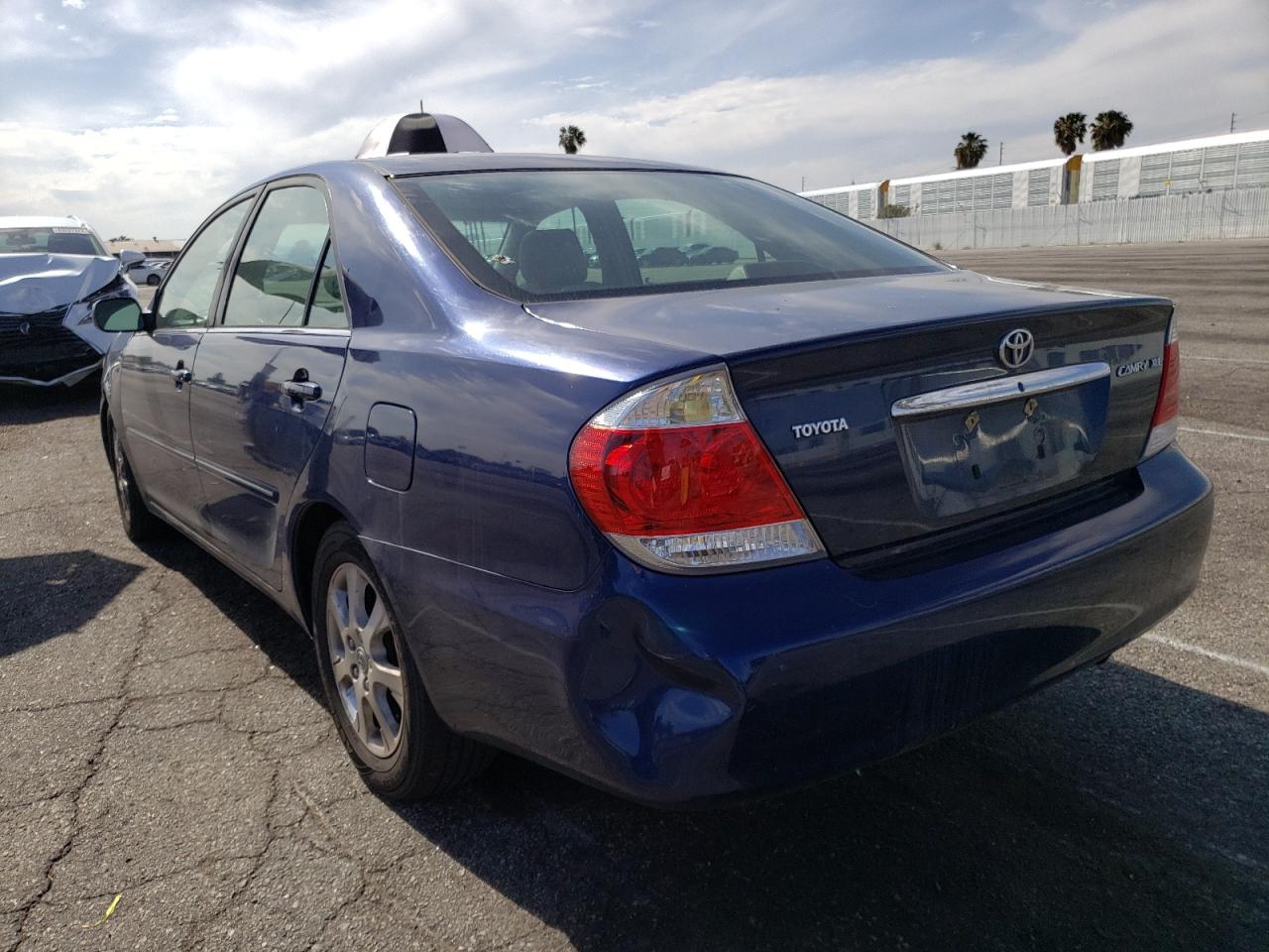 Photo 3 from auction – 2005 TOYOTA CAMRY LE with VIN 4T1BE32K25U072839
