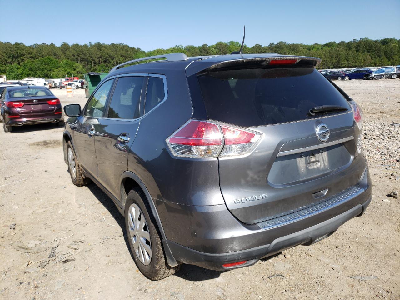 Photo 3 from auction – 2016 NISSAN ROGUE S with VIN KNMAT2MT9GP721799