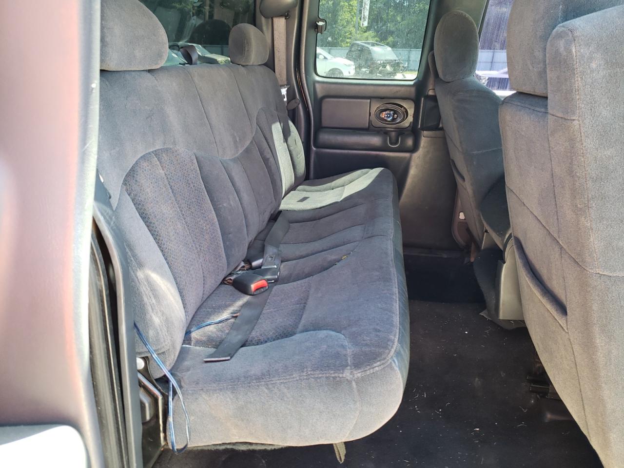Photo 6 from auction – 2002 CHEVROLET SILVERADO with VIN 2GCEK19T421372208