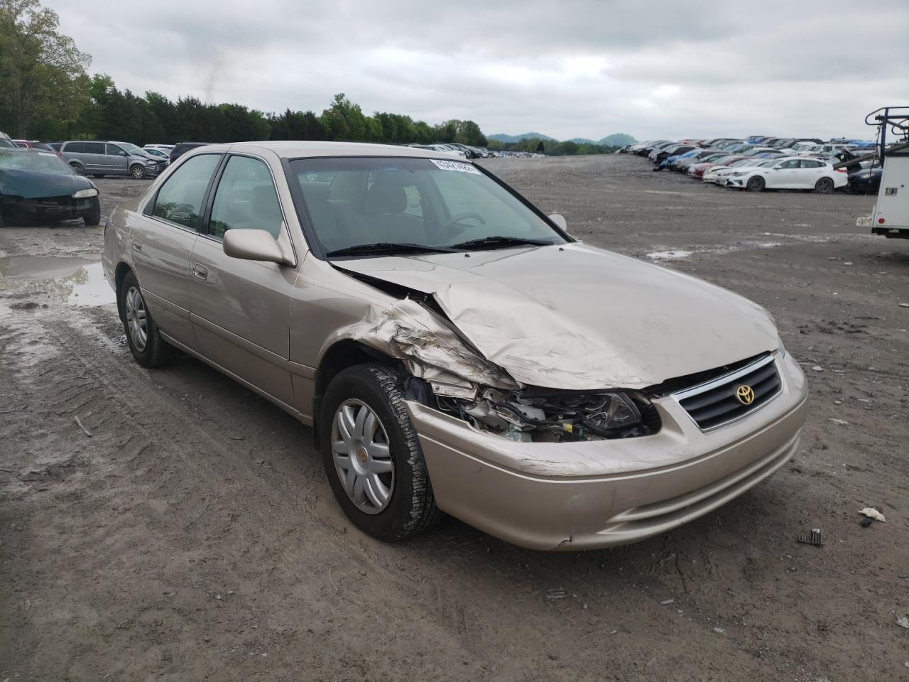Photo 1 from auction – 2000 TOYOTA CAMRY CE with VIN 4T1BG22K3YU984923