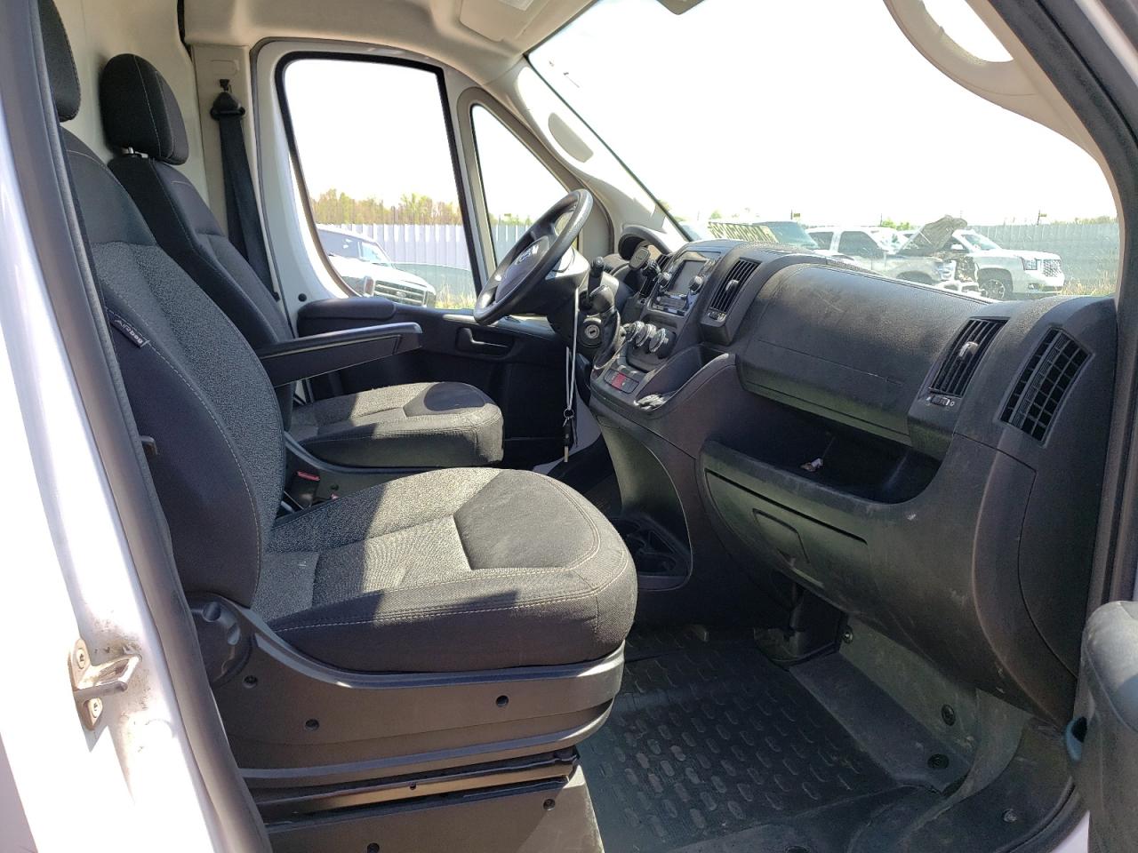 Photo 5 from auction – 2019 RAM PROMASTER with VIN 3C6TRVCG9KE539923