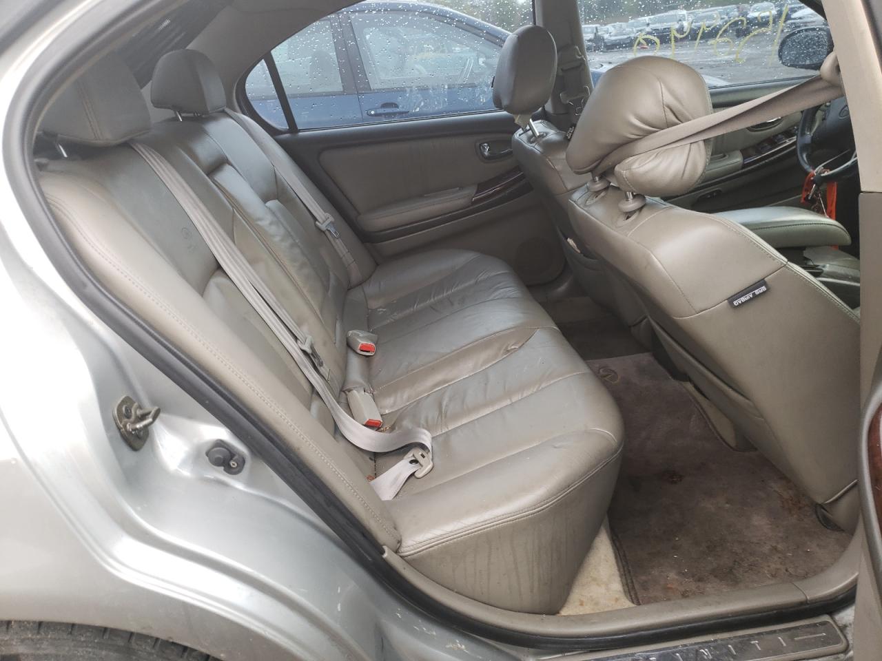 Photo 6 from auction – 2000 INFINITI I30 with VIN JNKCA31AXYT116009