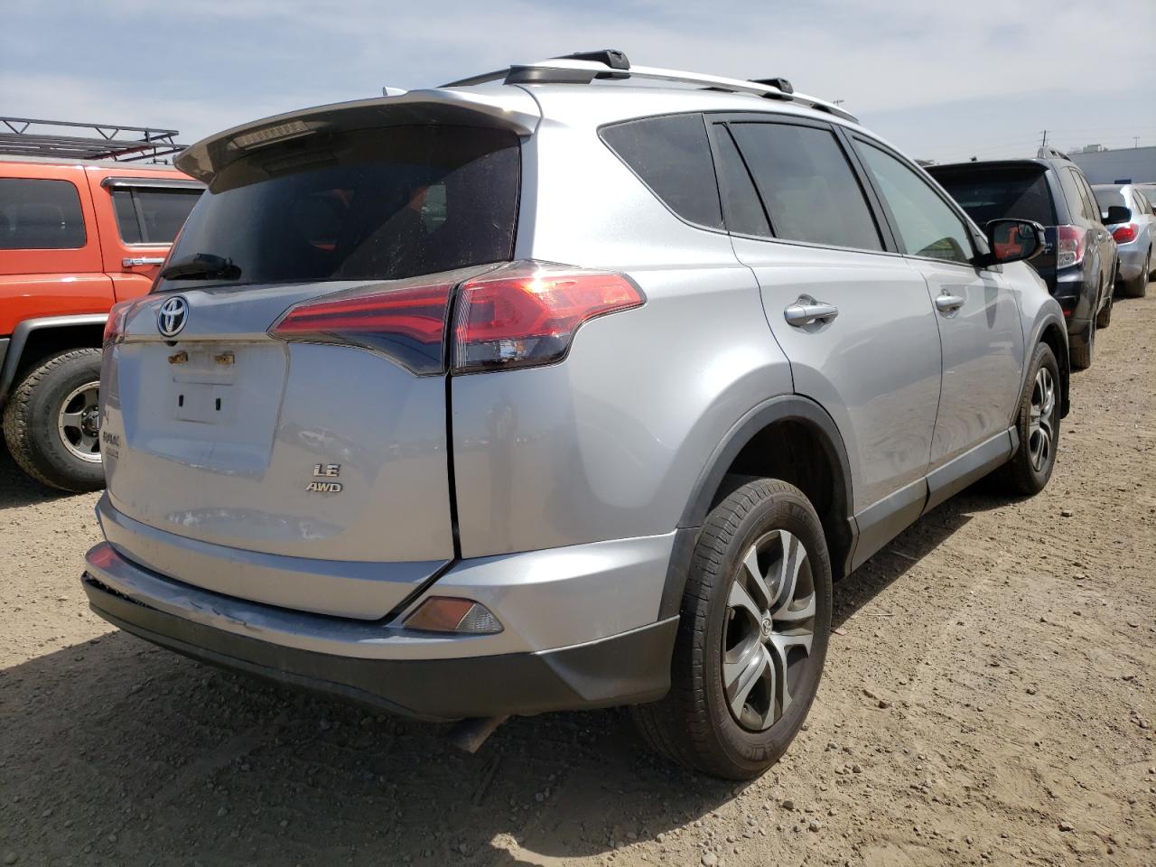 Photo 4 from auction – 2016 TOYOTA RAV4 LE with VIN 2T3BFREV9GW531705