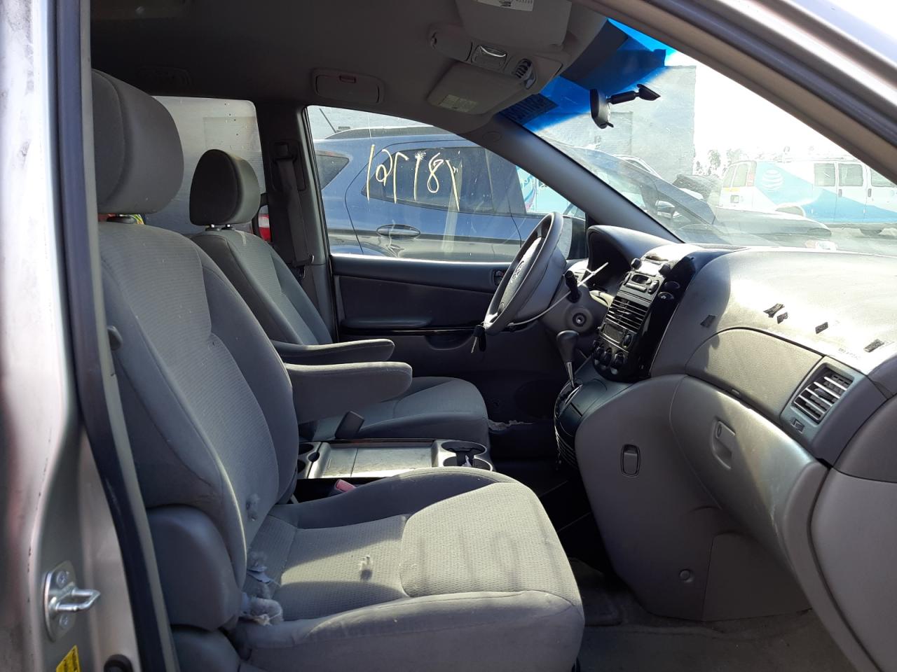 Photo 5 from auction – 2005 TOYOTA SIENNA CE with VIN 5TDZA23C55S374582