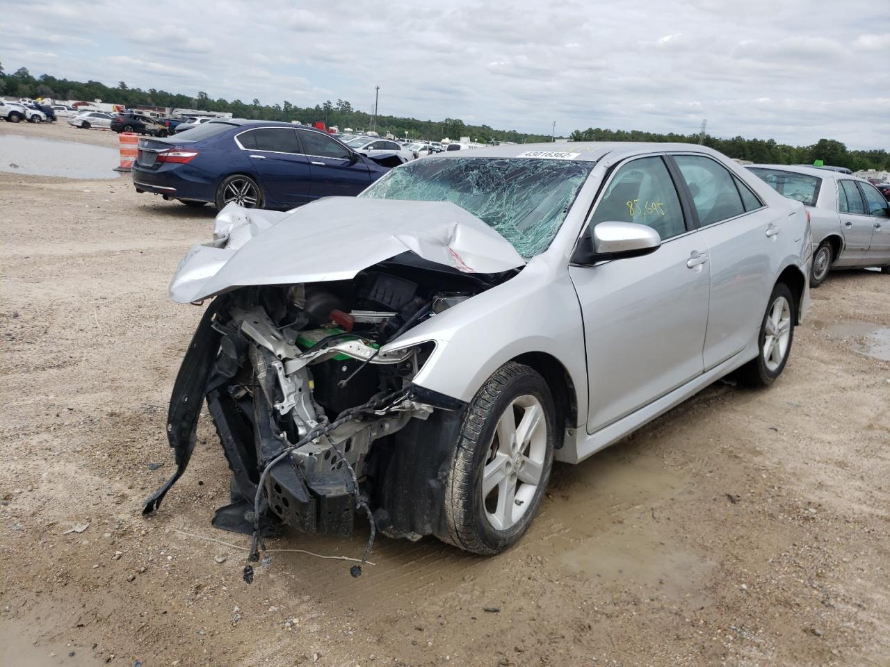 Photo 2 from auction – 2014 TOYOTA CAMRY L with VIN 4T1BF1FK1EU388972