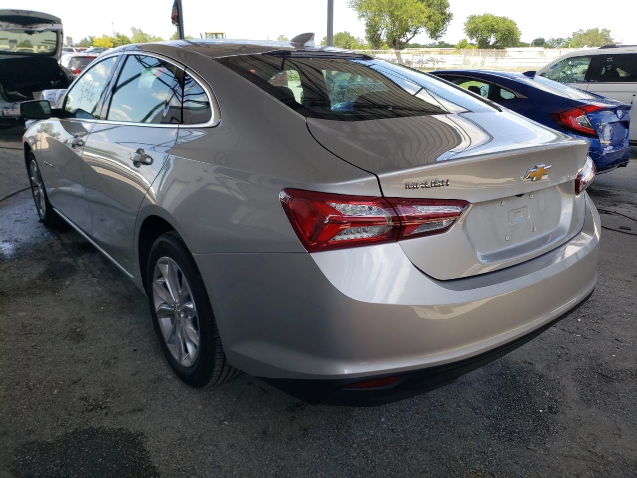 Photo 3 from auction – 2022 CHEVROLET MALIBU LT with VIN 1G1ZD5ST0NF120930