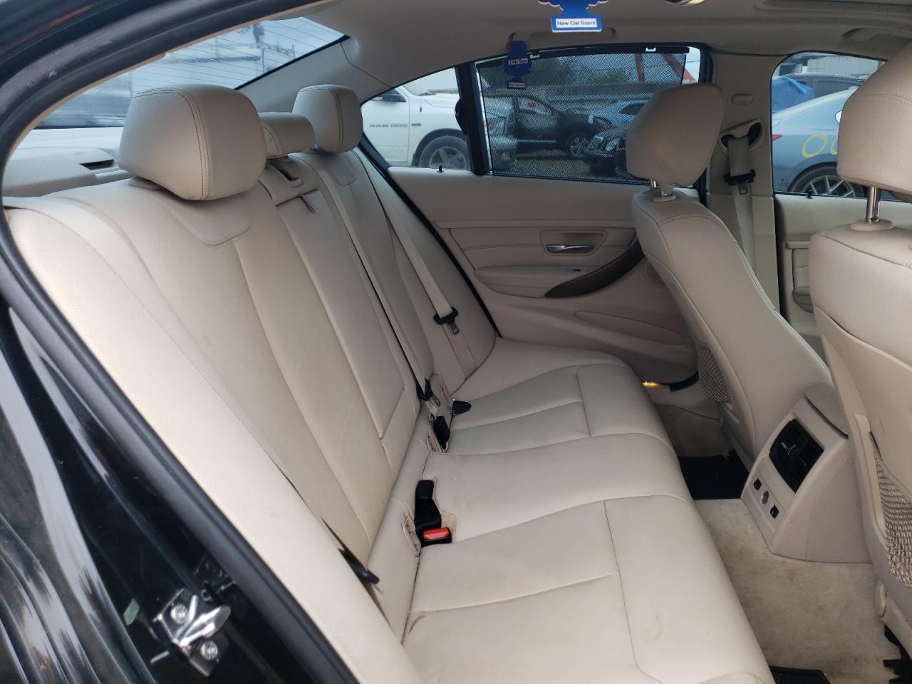 Photo 6 from auction – 2012 BMW 328 I with VIN WBA3A5C5XCF256255