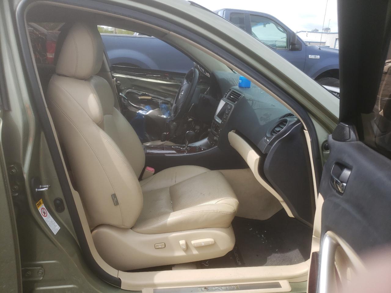 Photo 5 from auction – 2006 LEXUS IS 250 with VIN JTHCK262262002808
