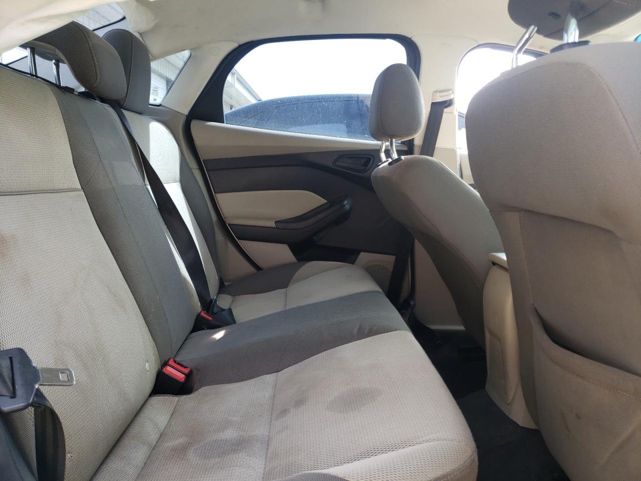 Photo 6 from auction – 2012 FORD FOCUS SE with VIN 1FAHP3F25CL132799