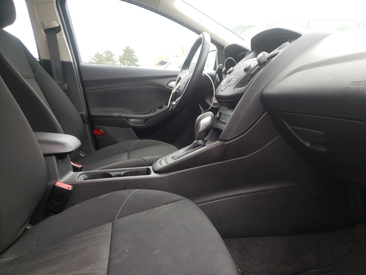 Photo 5 from auction – 2018 FORD FOCUS SE with VIN 1FADP3K29JL242577