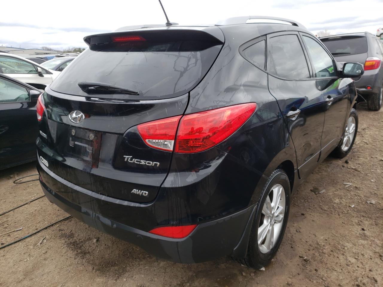 Photo 4 from auction – 2011 HYUNDAI TUCSON GLS with VIN KM8JUCAC1BU316257