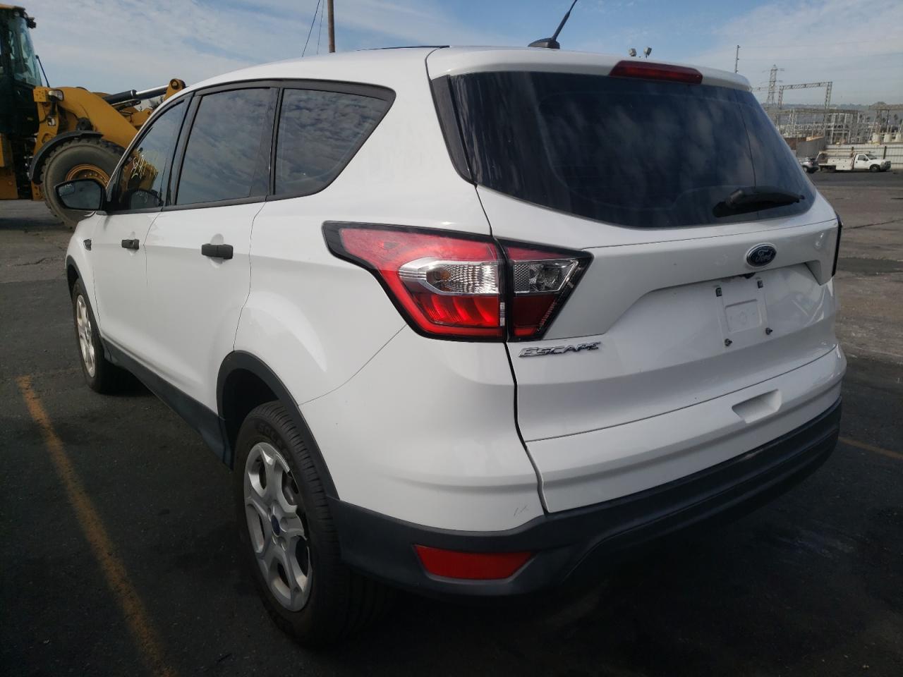 Photo 3 from auction – 2018 FORD ESCAPE S with VIN 1FMCU0F75JUD44905