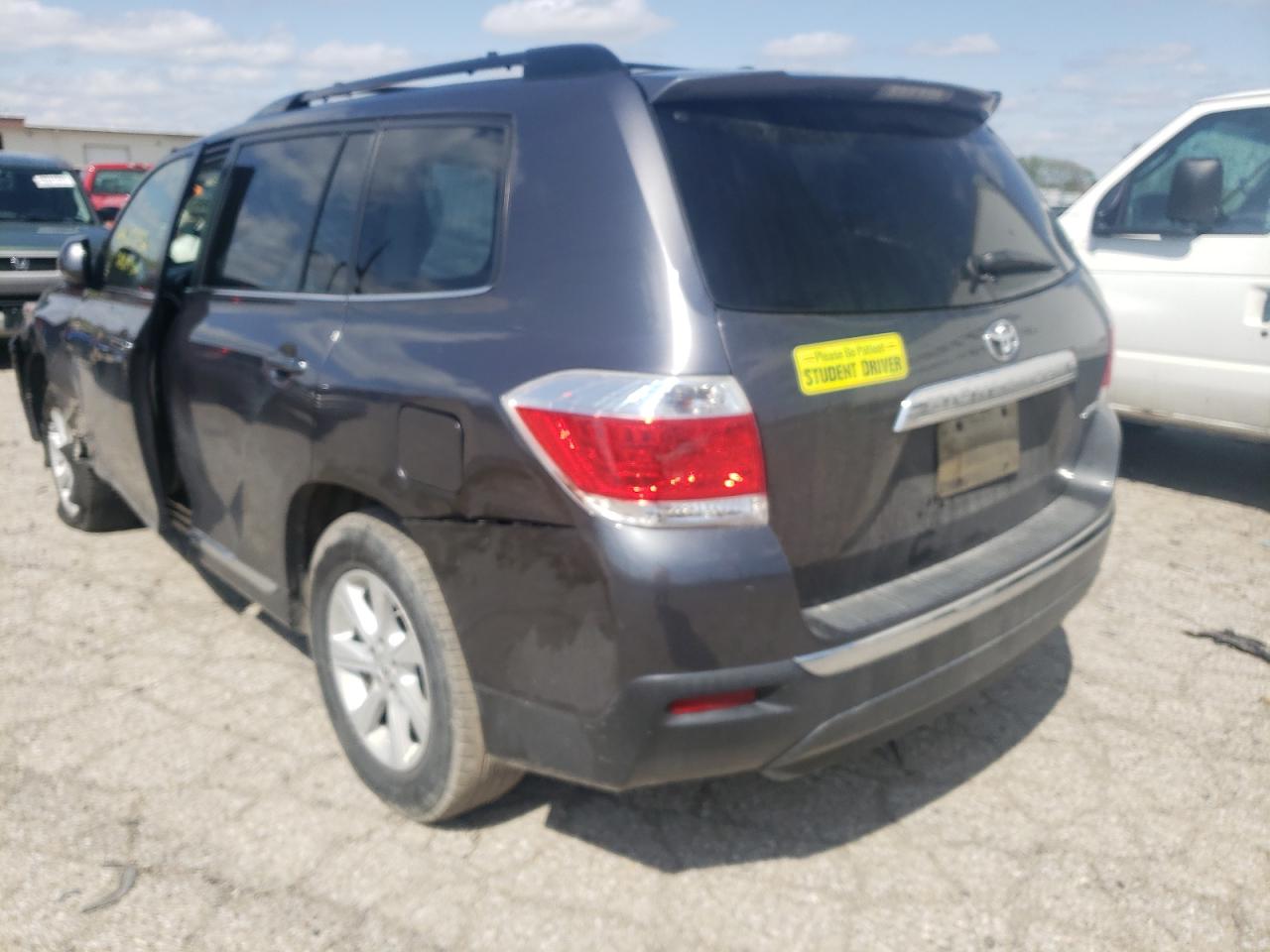 Photo 3 from auction – 2012 TOYOTA HIGHLANDER with VIN 5TDBK3EH1CS151806