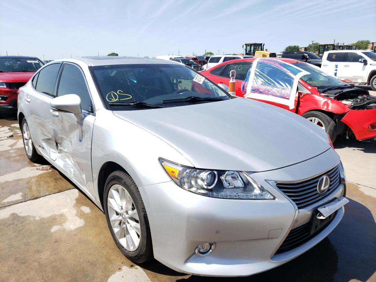 LEXUS ES 300H 2014 with VIN JTHBW1GG8E2076110 - Photo from auction