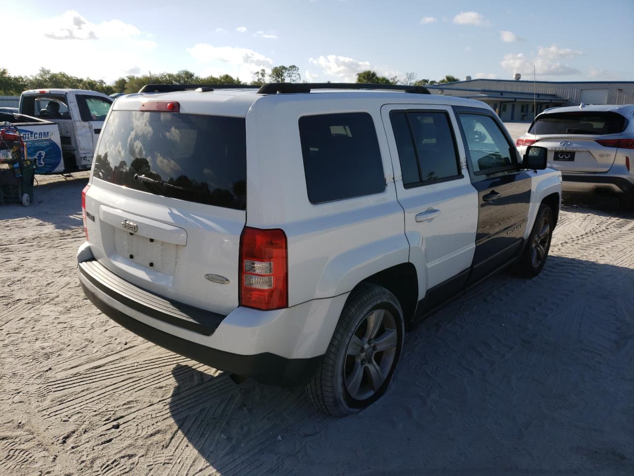 Photo 4 from auction – 2014 JEEP PATRIOT LA with VIN 1C4NJPFB0ED563893
