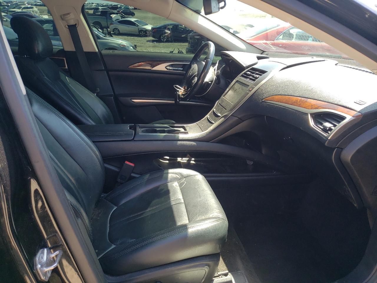 Photo 5 from auction – 2015 LINCOLN MKZ with VIN 3LN6L2JK3FR619404