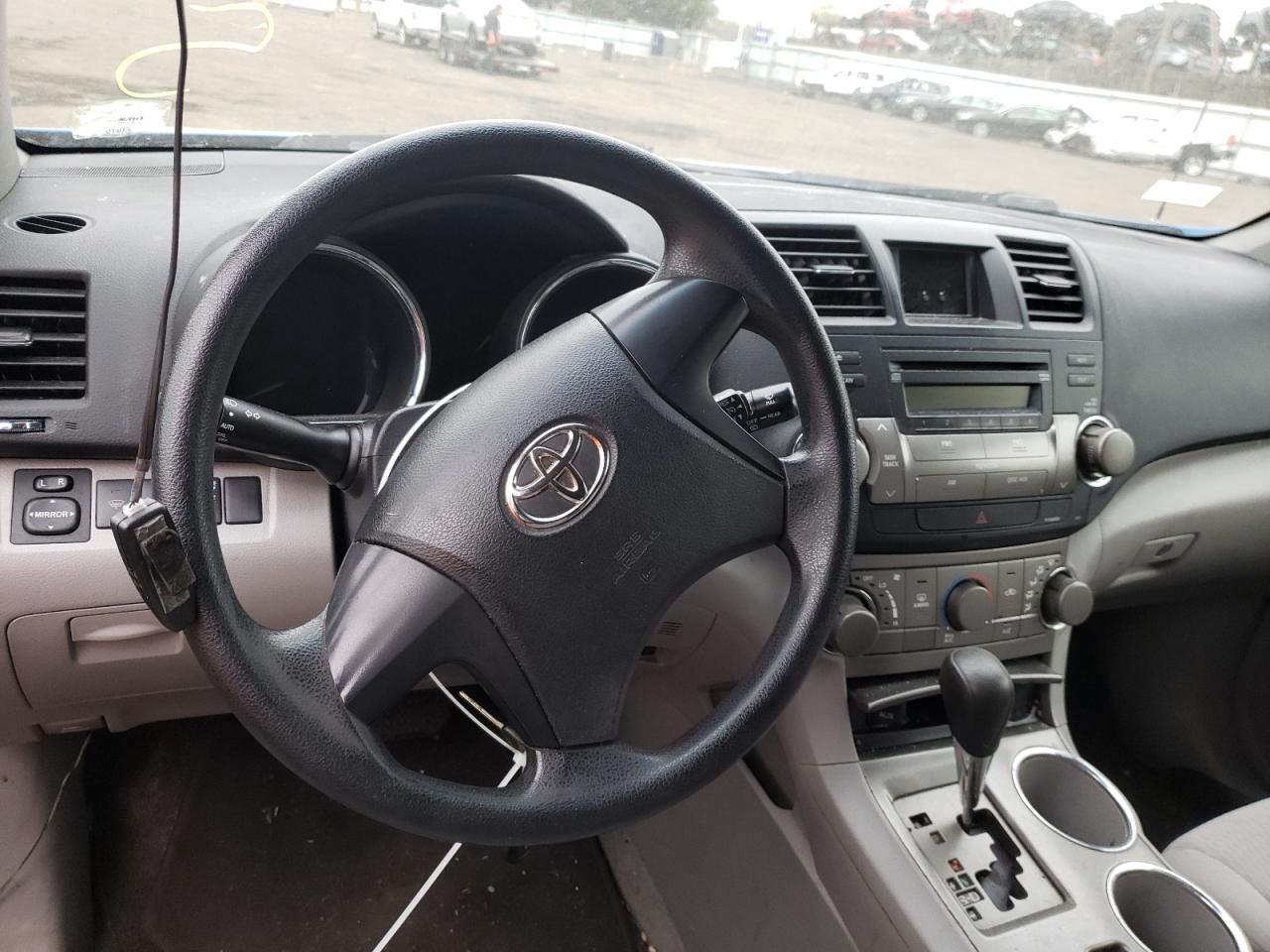 Photo 9 from auction – 2008 TOYOTA HIGHLANDER with VIN JTEES41AX82019990