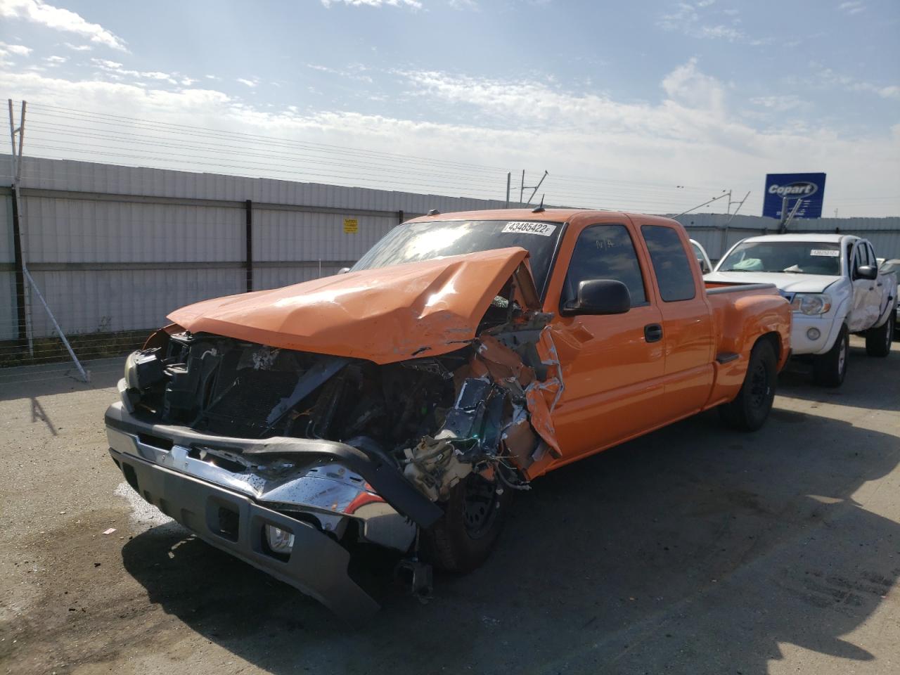 Photo 2 from auction – 2004 CHEVROLET SILVERADO with VIN 1GCEC19V54Z246187
