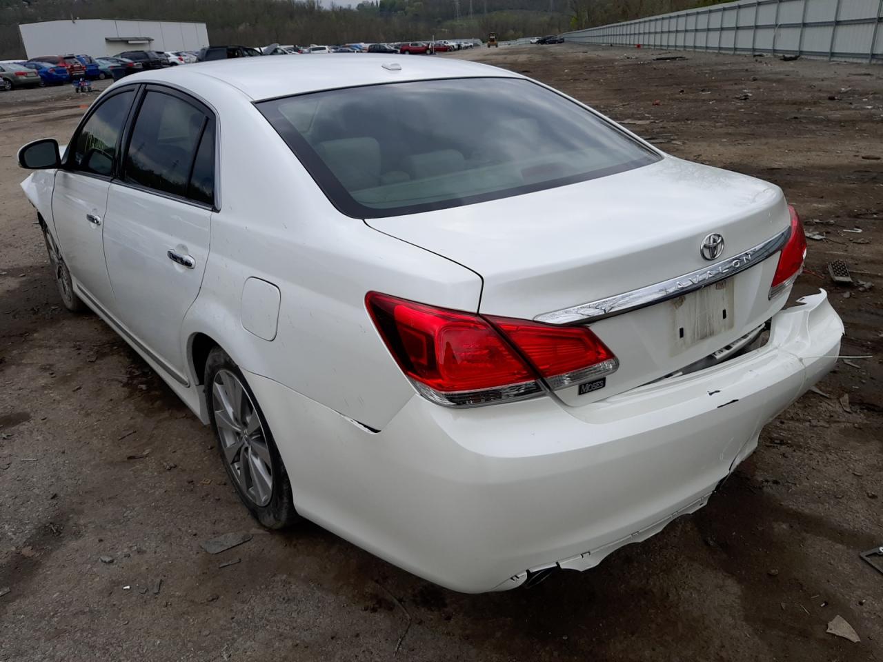 Photo 3 from auction – 2011 TOYOTA AVALON BAS with VIN 4T1BK3DB7BU385077