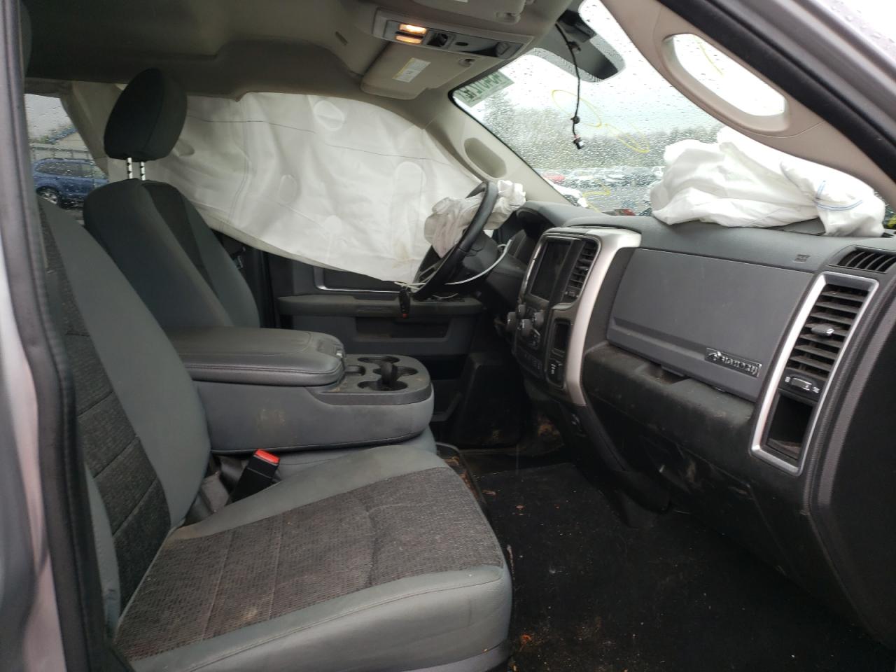 Photo 5 from auction – 2019 RAM 1500 CLASS with VIN 1C6RR7TTXKS714549