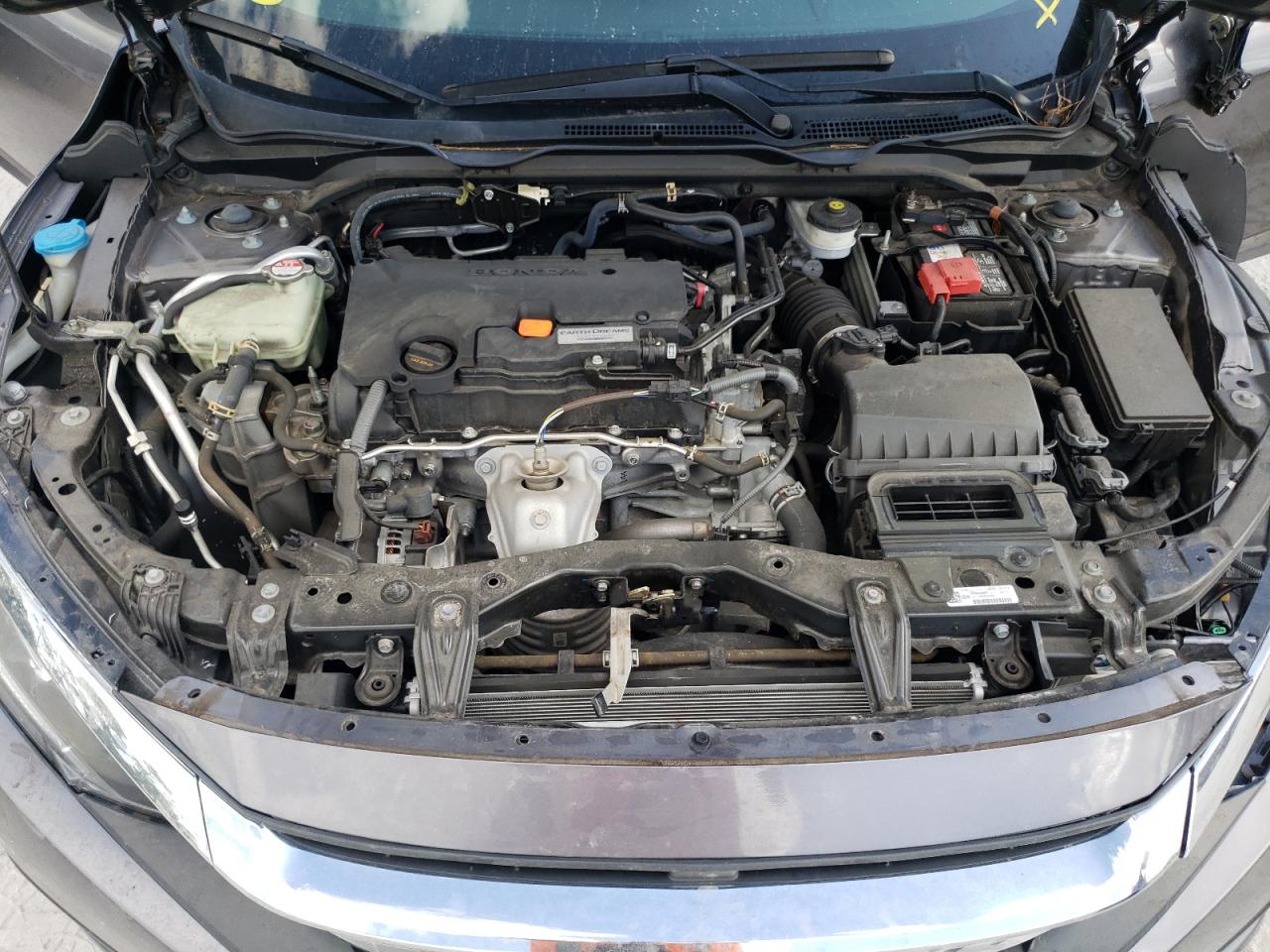 Photo 7 from auction – 2017 HONDA CIVIC LX with VIN 19XFC2F51HE050604