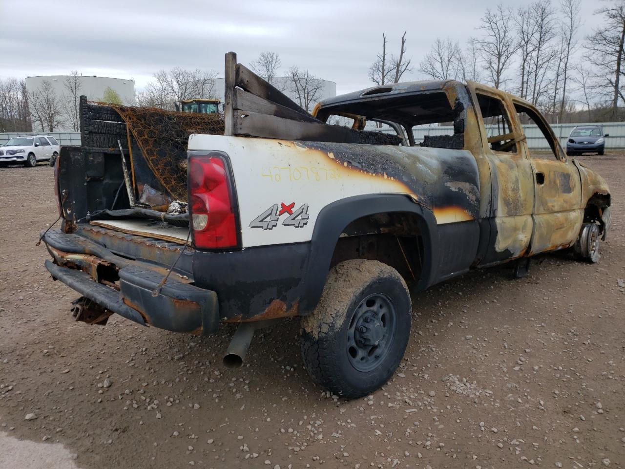 Photo 4 from auction – 2004 CHEVROLET SILVERADO with VIN 1GCHK29U34E364677