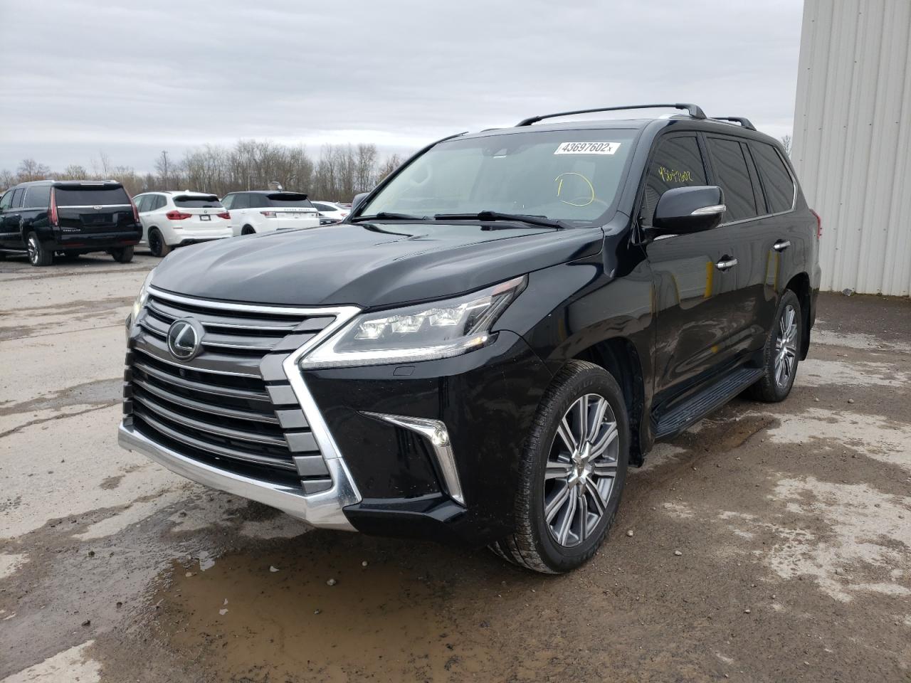 Photo 2 from auction – 2017 LEXUS LX 570 with VIN JTJHY7AX4H4233428