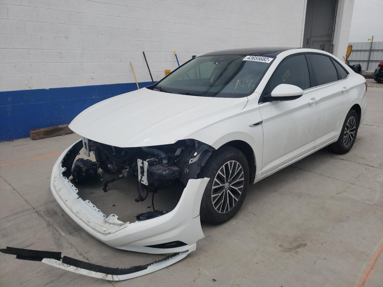 Photo 2 from auction – 2019 VOLKSWAGEN JETTA SEL with VIN 3VWEB7BU7KM272356