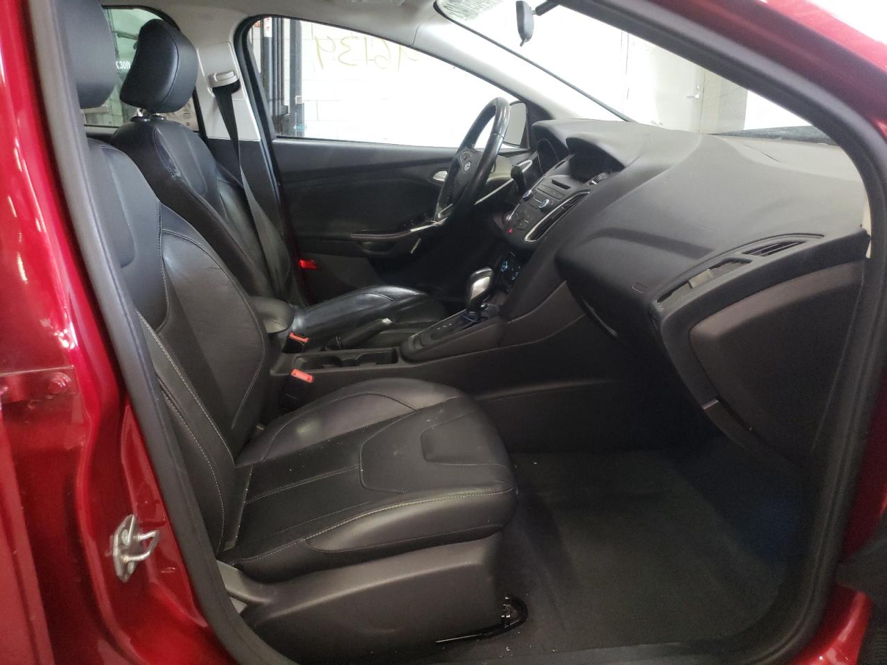 Photo 5 from auction – 2015 FORD FOCUS SE with VIN 1FADP3F20FL318267