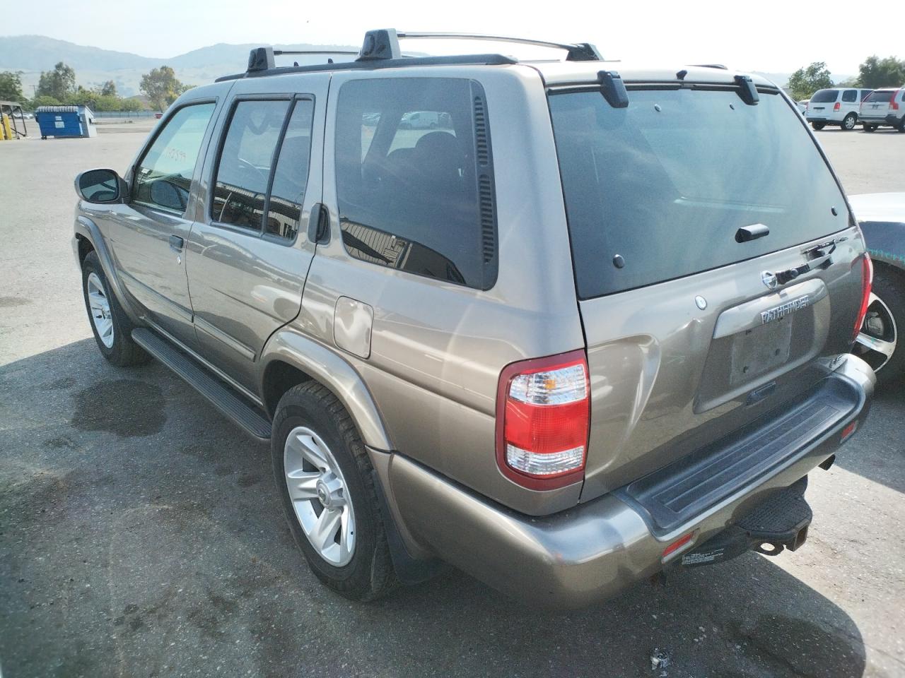 Photo 3 from auction – 2002 NISSAN PATHFINDER with VIN JN8DR09Y72W732159