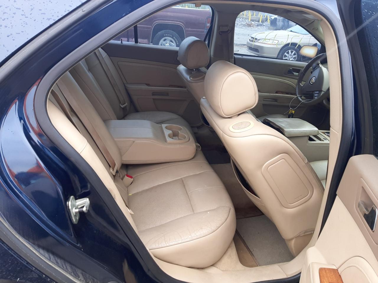 Photo 6 from auction – 2007 CADILLAC STS with VIN 1G6DW677X70162835